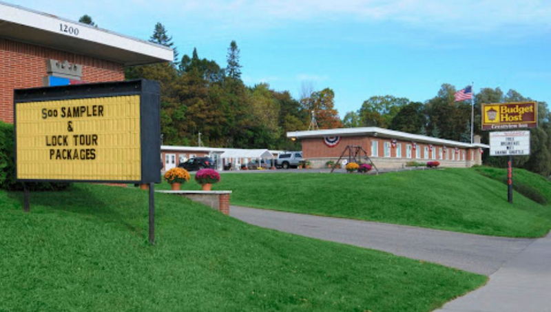 Budget Host Crestview Inn (Crestview Motel, Thrifty Inn$) - From Web Listing (newer photo)